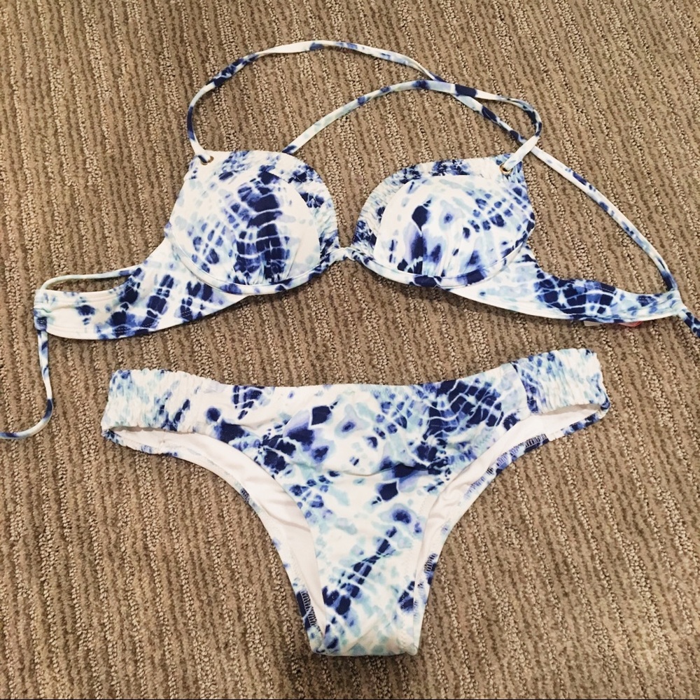 Victoria’s Secret Push-up Swim Bikini Halter Top